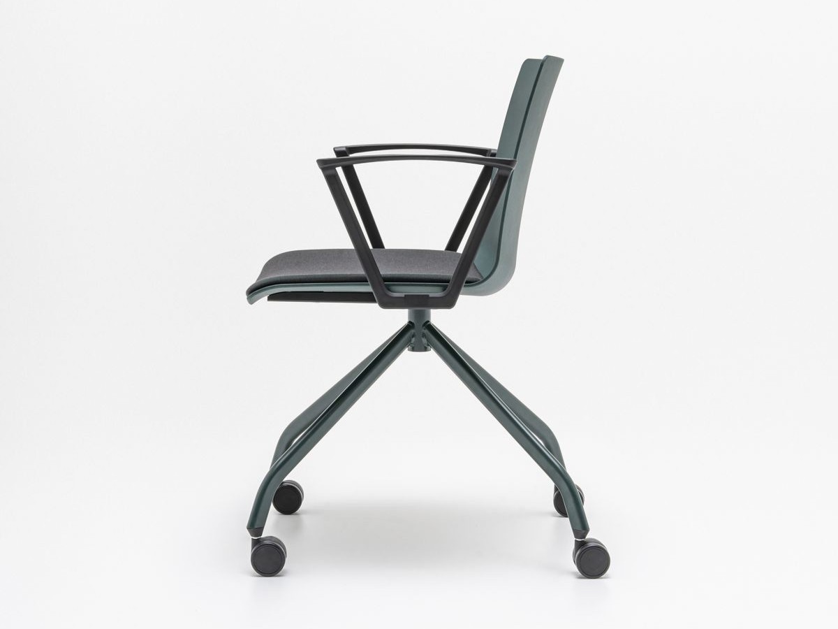 CityOffice_Apmekletaju_Kresli_Shila_Modeli