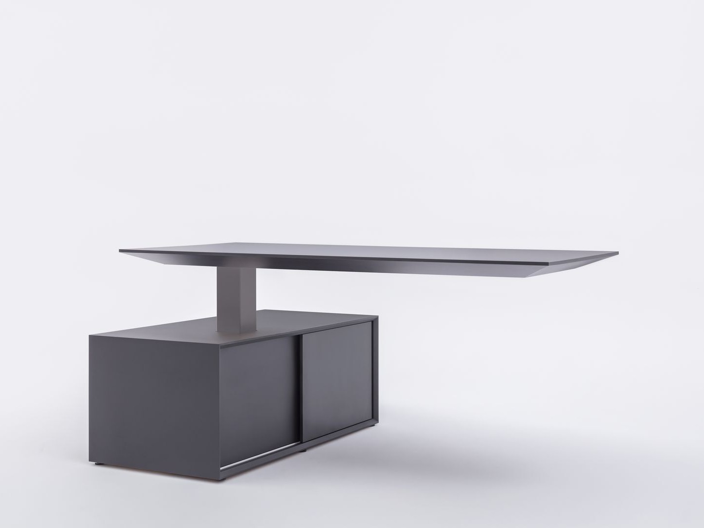 CityOffice_Gravity_Vaditaja_Mebeles_Modeli